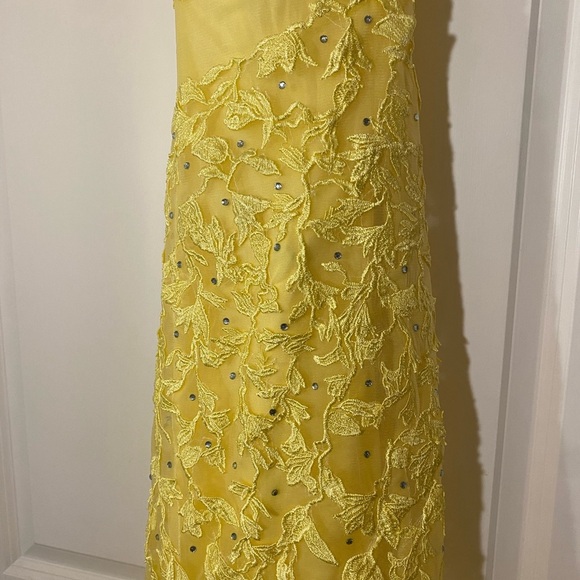 Yellow Prom Dress Size 6 - Picture 2 of 6
